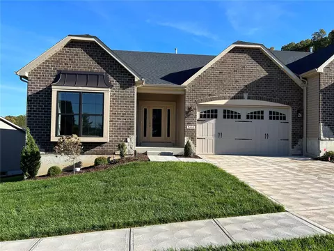 544 Ridge Top Ct, Eureka, MO 63025