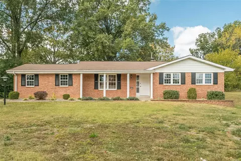 10343 Golterman Dr, Saint Louis, MO 63126