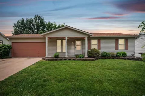 3012 Valley Vista Dr, Saint Peters, MO 63376