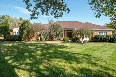 10701 Kingsbridge Estates Dr, Saint Louis, MO 63141