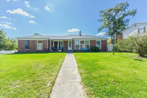 1003 Wedgewood Dr, Saint Charles, MO 63303