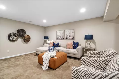 Living - 2750 Mcclay Rd, Saint Charles, MO 63303 photo 5 of 7