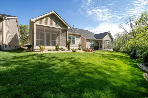 Exterior - 2750 Mcclay Rd, Saint Charles, MO 63303 photo 13 of 14
