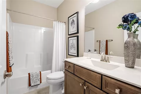 Bath - 2750 Mcclay Rd, Saint Charles, MO 63303 photo 2 of 4