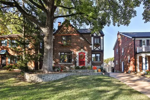 7827 Cornell Ave, Saint Louis, MO 63130
