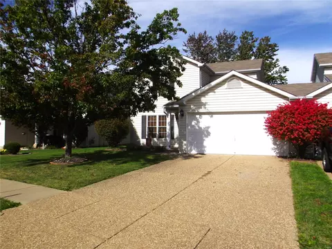 223 John Charles Dr, Wentzville, MO 63385