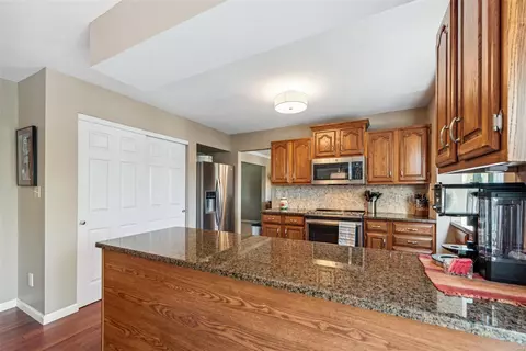 939 Palm Bay Dr, Ballwin, MO 63021 photo 14