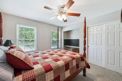 939 Palm Bay Dr, Ballwin, MO 63021 photo 18
