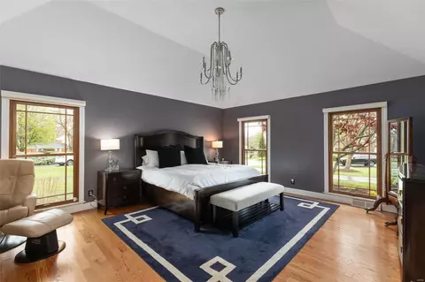 Bedroom - 14 Frontenac Place Dr, Frontenac, MO 63131 photo 1 of 4