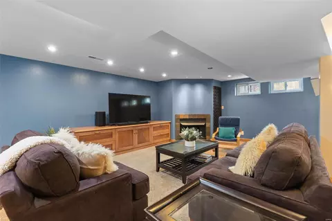 Living - 14 Frontenac Place Dr, Frontenac, MO 63131 photo 13 of 13