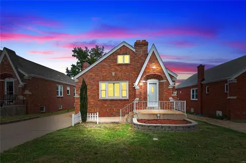 9030 Kathleen Ave, Saint Louis, MO 63123