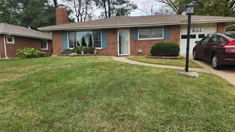9109 Brownridge Dr, Overland, MO 63114