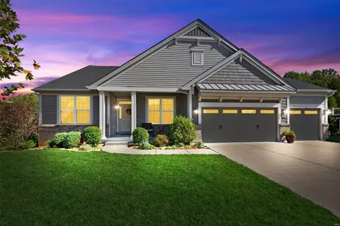 64 Horizon View Ct, Wentzville, MO 63385