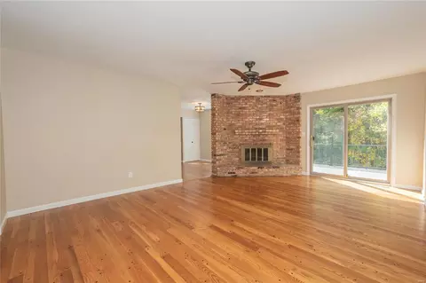 902 Dutch Mill Dr, Ballwin, MO 63011 photo 12