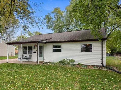 24 Saint Matthew Ave, O'fallon, MO 63366 photo 2