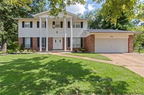 14700 Airelle Ct, Florissant, MO 63034