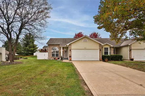 511 Woodview Meadows Ct, Wentzville, MO 63385