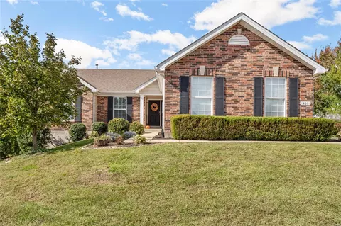 401 Westwind Park Dr, Wentzville, MO 63385