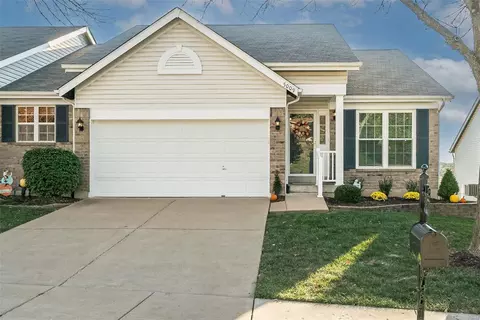 5009 Nicholas Ridge Dr, Saint Louis, MO 63129