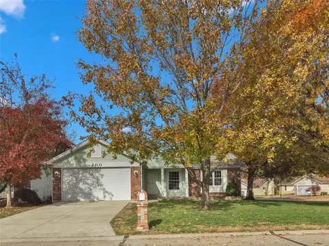 200 Addison Dr, Saint Peters, MO 63376