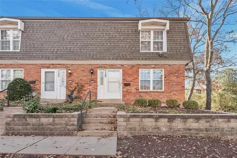 1146 Beau Jardin Ct, Saint Louis, MO 63146