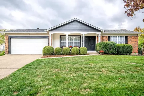 12 Inverness Ct, Saint Peters, MO 63376