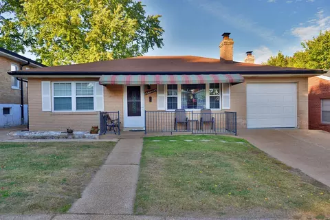 5733 Sutherland Ave, Saint Louis, MO 63109