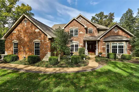 19316 Dogwood Valley Ct, Glencoe, MO 63038