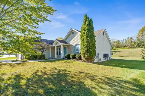 2716 Post Meadows Dr, O'fallon, MO 63368 photo 3