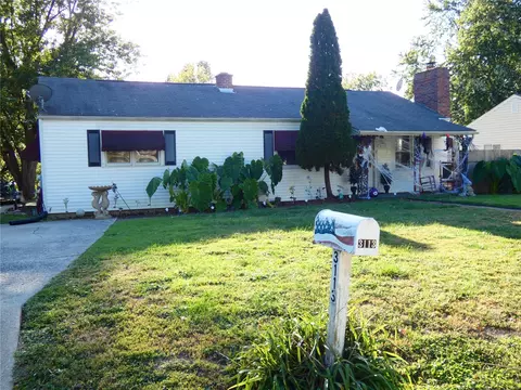 3113 Duquette Dr, Saint Charles, MO 63301