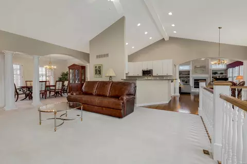 Living - 1509 Dietrich Ridge Dr, Ballwin, MO 63021 photo 2 of 5