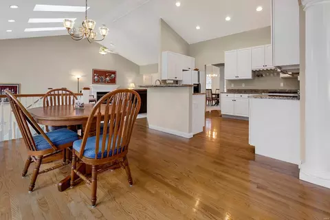 Dining - 1509 Dietrich Ridge Dr, Ballwin, MO 63021 photo 3 of 3
