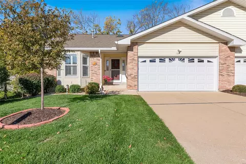 137 Southern Oaks Dr #5A, Saint Charles, MO 63303
