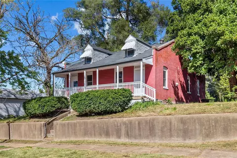 513 Hurck St, Saint Louis, MO 63111
