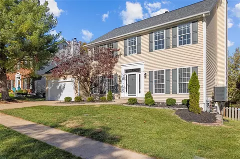 736 Juniper Glen Ct, Ballwin, MO 63021