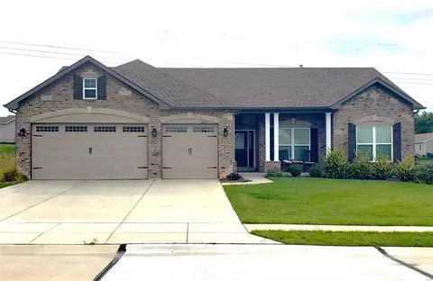 203 Broadview Ct, Saint Paul, MO 63366