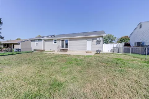 1326 War Bonnet Dr, O'fallon, MO 63366 photo 17