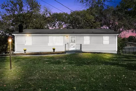 1826 Elm Tree St, Saint Peters, MO 63376