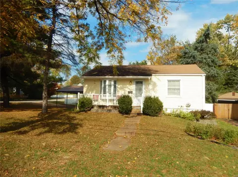 9451 Tennyson Ave, Saint Louis, MO 63114