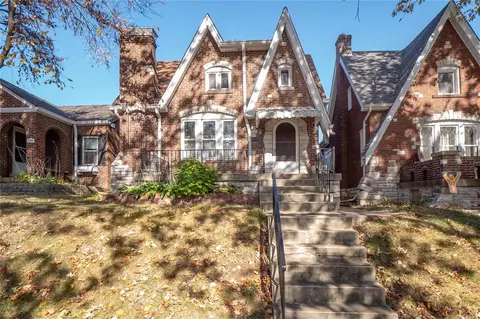5701 Itaska St, Saint Louis, MO 63109