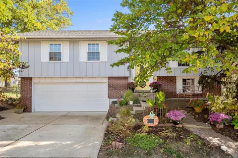 2544 Blackforest Dr, Saint Louis, MO 63129