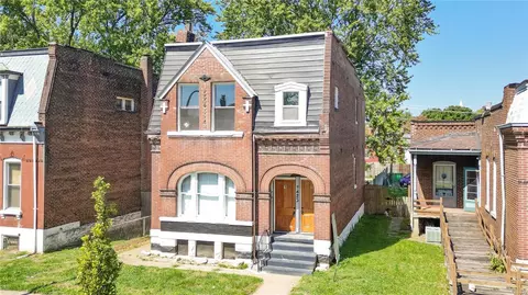 7423 Pennsylvania Ave, Saint Louis, MO 63111