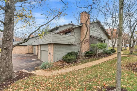 1532 Autumn Leaf Dr, Ballwin, MO 63021 photo 2