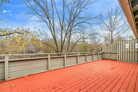 1532 Autumn Leaf Dr, Ballwin, MO 63021 photo 4