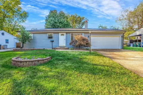 6707 Cherryvale Dr, Hazelwood, MO 63042
