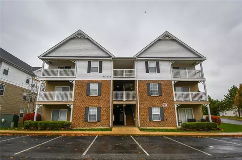 622 Saravalle Dr, Saint Peters, MO 63376