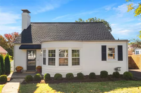 9004 White Ave, Saint Louis, MO 63144