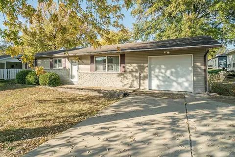 5 N Meadow Dr, O'fallon, MO 63366 photo 2