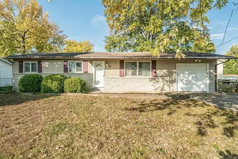 5 N Meadow Dr, O'fallon, MO 63366