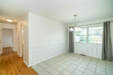 5 N Meadow Dr, O'fallon, MO 63366 photo 8